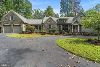 7905 Derbyshire Ln, Fairfax Station, VA 22039