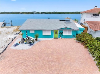 326 176th Avenue Cir, Redington Shores, FL 33708