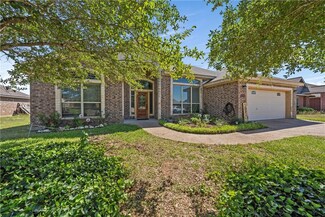 504 Navajo Trail, Mc Gregor, TX 76657