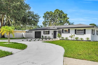 3946 Prudence Dr, Sarasota, FL 34235