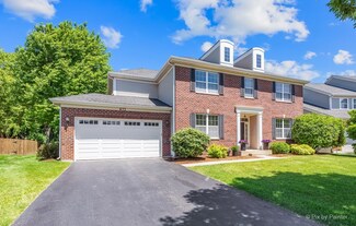 422 Wentworth Cir, Cary, IL 60013