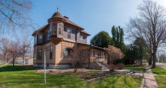 903 Oak St, Osage, IA 50461