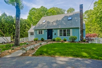 581 Burts Pit Rd, Florence, MA 01062