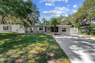 7003 Yule Ln, Tampa, FL 33637