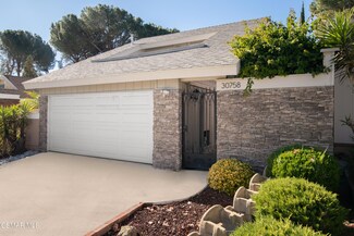 30758 Lakefront Dr, Agoura Hills, CA 91301