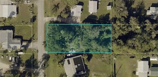 2744 Winona Dr, North Fort Myers, FL 33917
