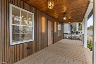 431 Old Main St, Asbury, NJ 08802