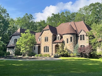 214 Mountain Laurel Rd, Daniels, WV 25832