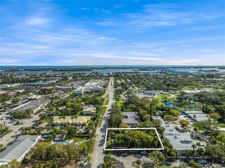 733 20th St, Vero Beach, FL 32960
