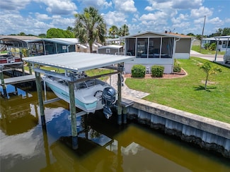 108 W Saint Annes Cir, Apollo Beach, FL 33572