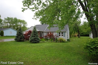 5399 Brobeck St, Flint, MI 48532