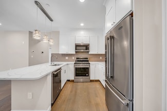 966 Hyde Park Ave Unit 301, Hyde Park, MA 02136