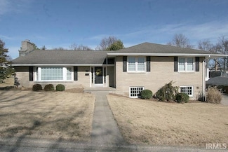 822 W 9th St, Jasper, IN 47546