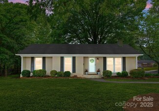 1700 Emerywood Dr, Charlotte, NC 28210
