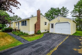457 E Elm St, Yarmouth, ME 04096