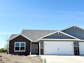 2360 Serenity Ct, Auburn, IN 46706