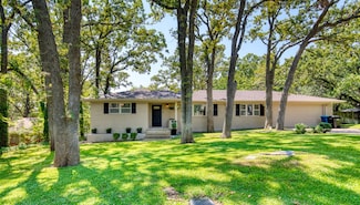 1510 W Heron St, Denison, TX 75020