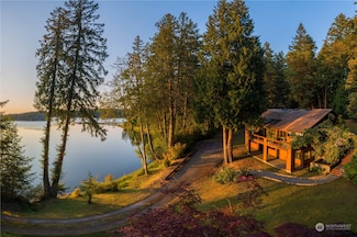 934 Mitchell Bay Rd, Friday Harbor, WA 98250