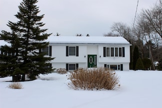 52 Ledge Rd, Seabrook, NH 03874