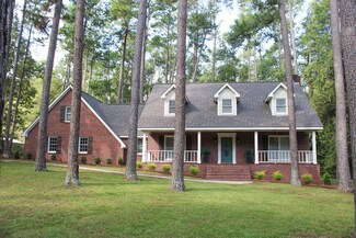 204 Shadow Wood Dr, Hattiesburg, MS 39402