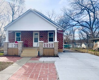 583 S Lyon Ave, Marshall, MO 65340
