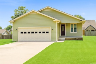 707 N 4th St, Marmaduke, AR 72443