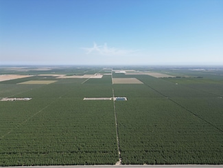 17946 W American Ave, Kerman, CA 93630