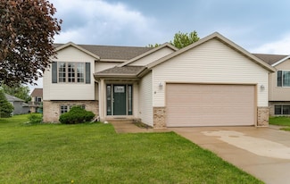2702 Ashland Place NW, Rochester, MN 55901