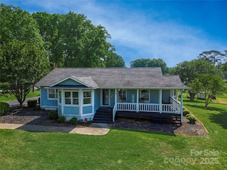 174 Perrin Dr, Mooresville, NC 28117