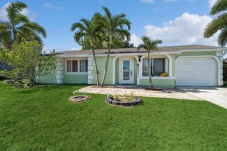 698 SW Bridgeport Dr, Port Saint Lucie, FL 34953