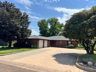 420 Lilac Dr, Liberal, KS 67901