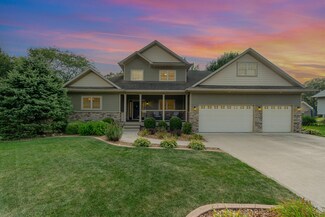 335 Little John Dr, Schererville, IN 46375