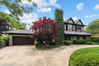 281 Michigan Ave, Highwood, IL 60040