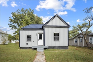 325 E Lake St, Marceline, MO 64658