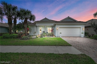 8510 Karina Ct, Naples, FL 34114