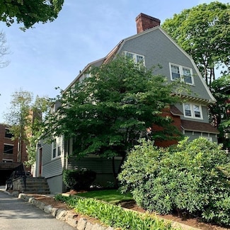 15 Braemore Rd Unit 1, Brighton, MA 02135