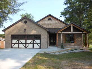 577 Sleigh Bell Dr, Santa Claus, IN 47579