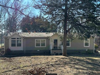2127 Horny Head Creek Rd, Parsons, TN 38363