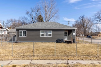 224 4th St SE, Barnesville, MN 56514