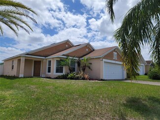 149 Argyle Gate Loop Rd, Dundee, FL 33838