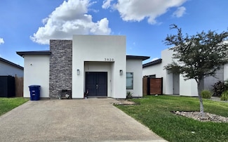 3920 Bella St, Laredo, TX 78046