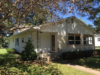 1134 White Rock Dr, Dixon, IL 61021