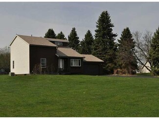 1154 Kuttruff Rd, Walworth, NY 14568