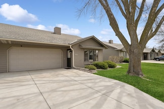 1455 Pringle Ct, Hastings, MN 55033