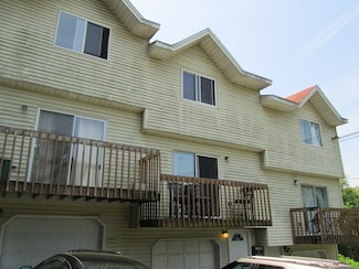 396 Waterville St Unit 2, Waterbury, CT 06710