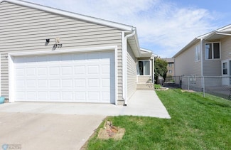 1509 28th Ave S, Fargo, ND 58103