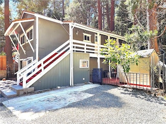 874 Fern Dr, Crestline, CA 92325