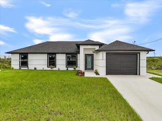 2906 68th St W, Lehigh Acres, FL 33971