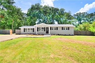 10530 Mildred Ave, Grand Bay, AL 36541