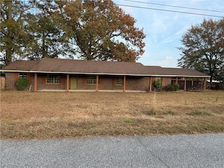 1910 Kittrell Dr, Phenix City, AL 36870